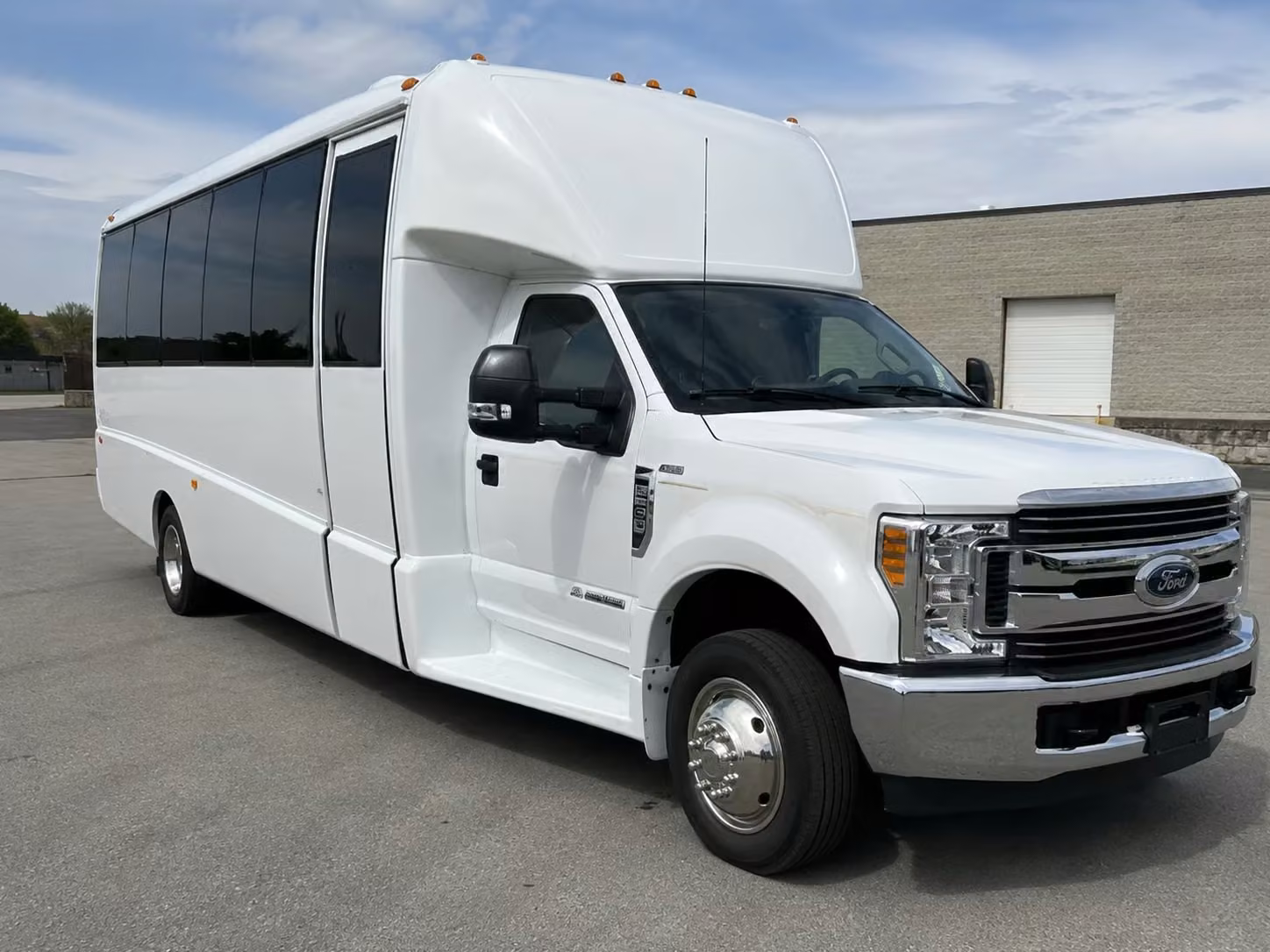 20 passenger minibus