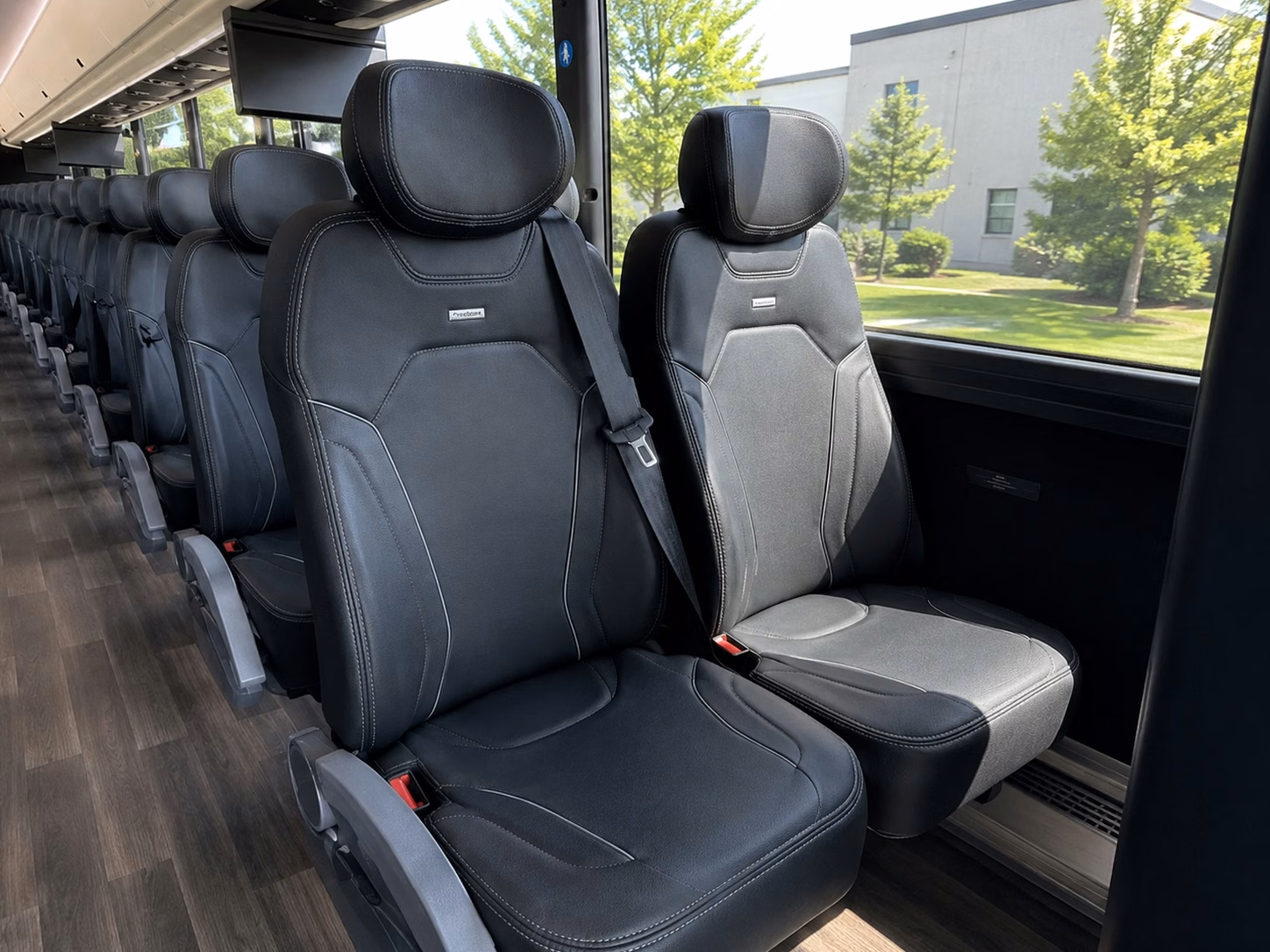 booking out of town guest shuttles from houston airports to pearland weddings