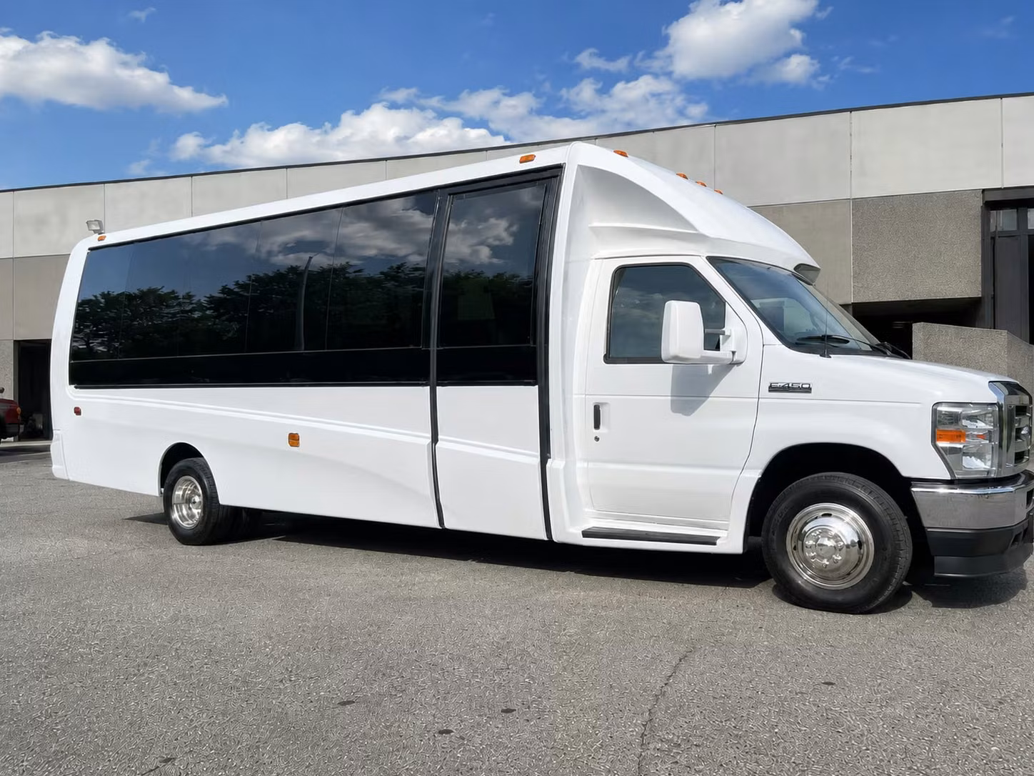 pearland airport transfer shuttle bus services