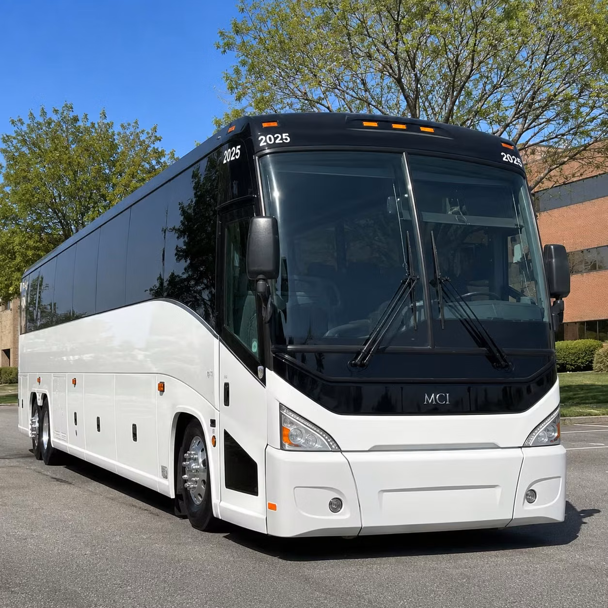 shuttle buses for pearland church retreats and overnight trips